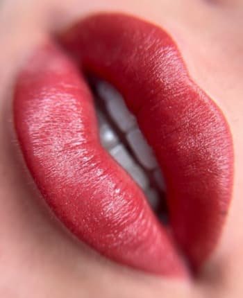 Micropigmentación de labios para un efecto natural y definido en Toluca Capultitlan